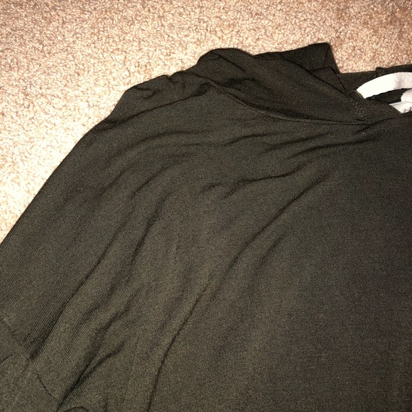 Olive green thin hoodie - Picture 3 of 3